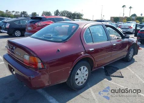 1995 Nissan Maxima Gle/Gxe/Se z USA, uszkodzony, nr VIN JN1CA21D2ST646166